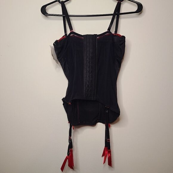 NWT Black and Red Corset Bustier Lingerie - Picture 4 of 8